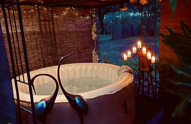 ⭐️ Twinkle Twinkle Little Star with Hot Tub ⭐️