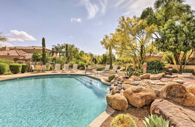 TWO 2 bdrm condos in Grayhawk, resort pool & mountain views ground or top floor