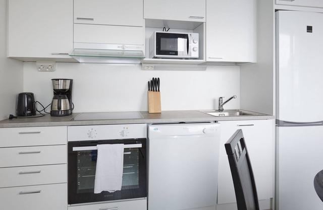 Two bedroom apartment, free parking