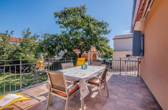 Two bedroom apartment with terrace Porat, Krk (A-19344-b)