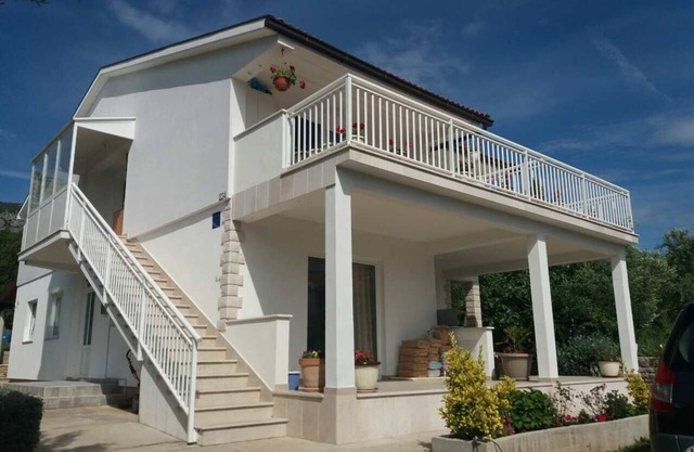 Two bedroom apartment with terrace and sea view Viganj, Pelješac (A-13241-a)