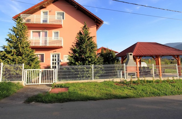 Two bedroom apartment with balcony Čovići, Velebit (A-14302-a)