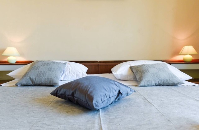 Two bedroom apartment with terrace and sea view Kali, Ugljan (A-19137-a)