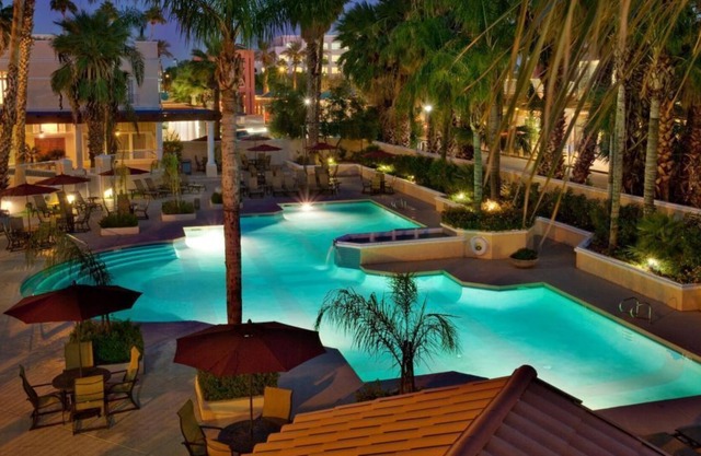 TWO COZY UNITS! HEATED POOL, PARKING
