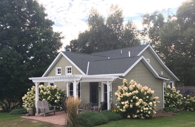TWO CREEKS FARM