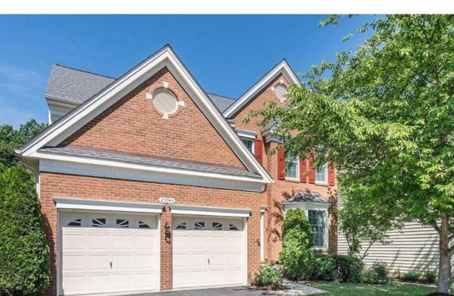 Two Full Bed and Full Bath with walking closet in quite are