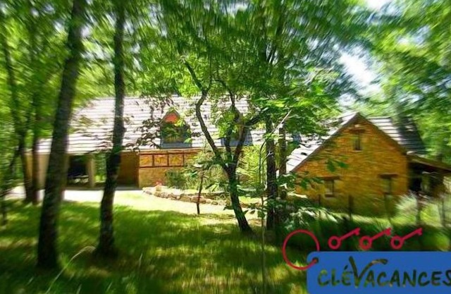 TWO LODGES AT THE DOORS OF PERIGORD Tel: 06. 28. 94. 29. 50