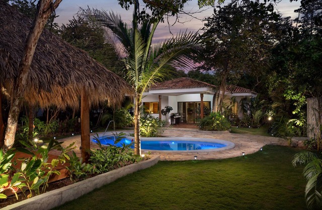 Two minutes walk from the beach in Playa Colorado with a pool!