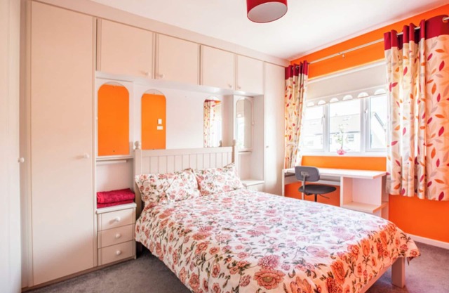 Two rooms in house in Kilnamanagh