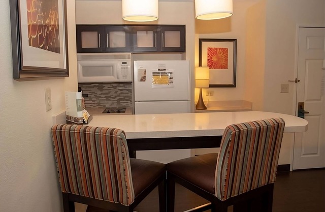 TWO Spacious 1BR Suite with Pool & Full Kitchen! Relaxing and Comfortable!
