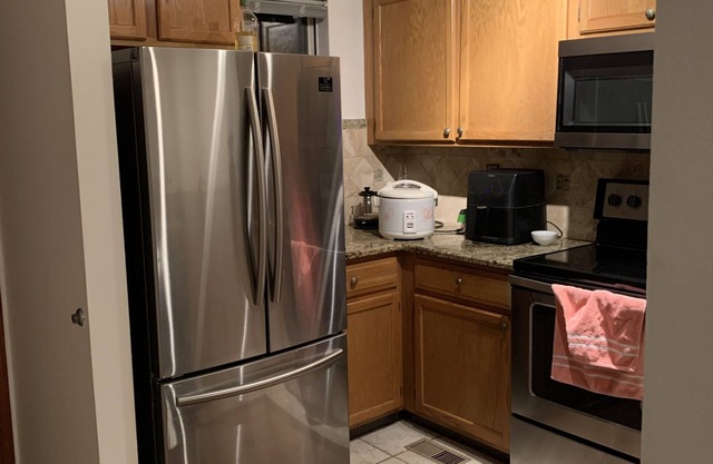 two spacious and nice bedrooms in Denver