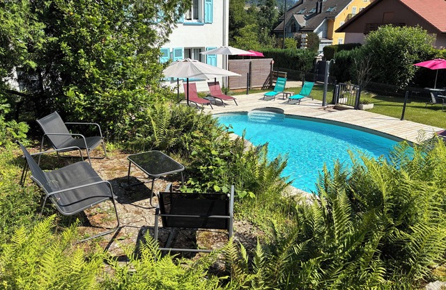 Two steps from lake and center, new apartment/sauna+pool open from 28/4