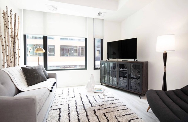 Tysons Corner - Greensboro Metro - Entire 1BR Luxury Condo