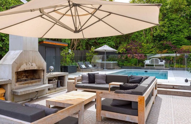 Ultimate 5-Star Getaway - Perfect for Any Season