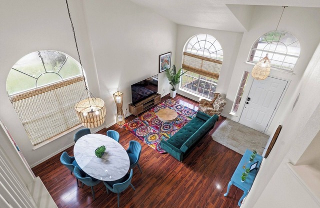Ultimate Getaway: 4bd, Games, Huge Backyard, Close to Everything !