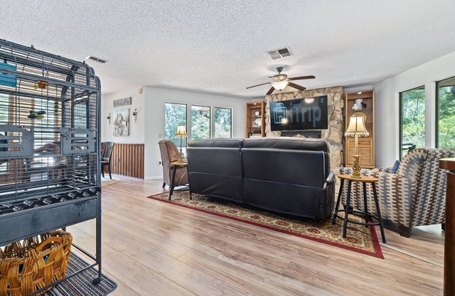Ultimate Horse-Friendly 4BR Home with Private Pool, Stables, & Access to Withlacoochee horse trail