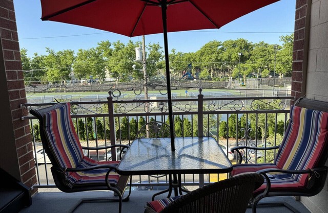 Ultra Spacious Penthouse - Apt 2 & 3 Combo -15 Mins from NYC