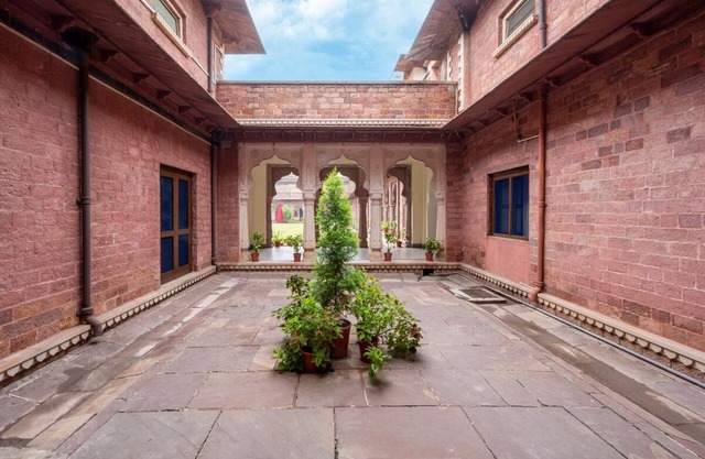Umed Bhawan Palace