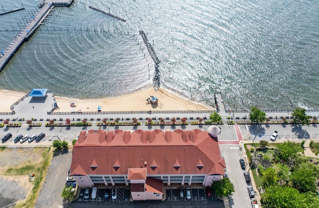 Unbelievable beach views for 6