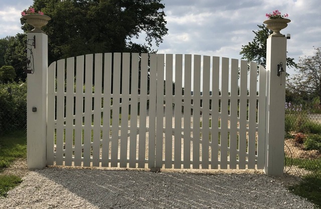 Une Longere de la Puisaye en Fond Dimpasse Avec Parc Apaisant