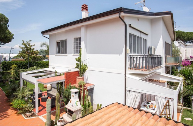 Unforgettable holidays in Villa Viola for 8 guests & Hot tub, 300 m from the sea