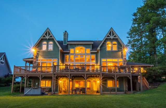 Unforgettable | Indoor Pool, 2 Hot Tubs, Pool Table