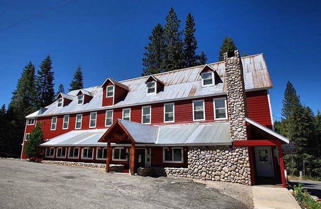 Union Hotel Sierra Retreat Perfect In/Outdoor Space for Wedding Reunion Retreat