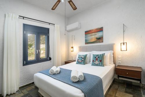 Unique 2 BDR Popi Villa IN FRONT of the SEA