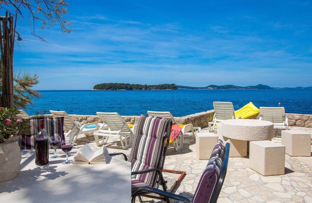 Unique Beachfront 1BDR Apartment With a Private Beach and Stunning View