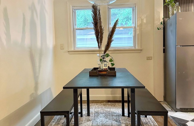 Unique & Charming - 4 bed Home steps from the River! Pet Friendly!
