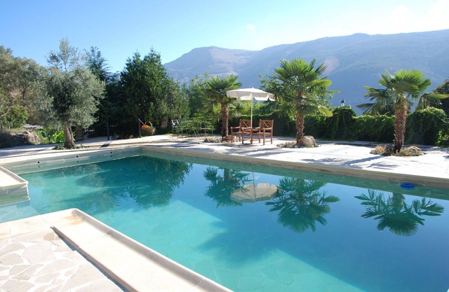 Unique cottage for 2 retreat with pool in Sierra Nevada National Park Alpujarras