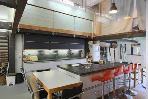 Unique Duplex in the center of Cannes Ideal accomodation for 6 to 7 guests