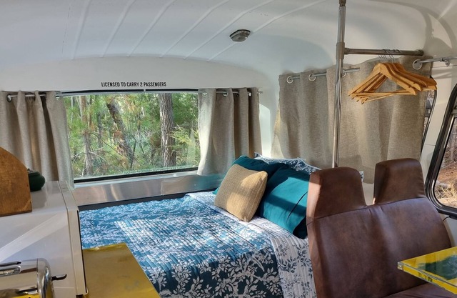 Unique getaway for two in the restored Bedford Bus - 5 min from the town centre!