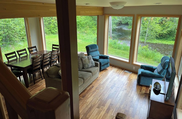 Unique Home in Willard, Wa. 40 acres, 50 feet from Little White Salmon River
