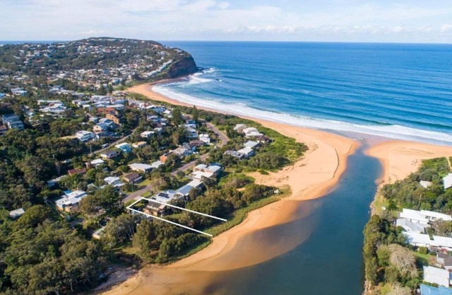 Unique Ocean and Lakefront Beach House