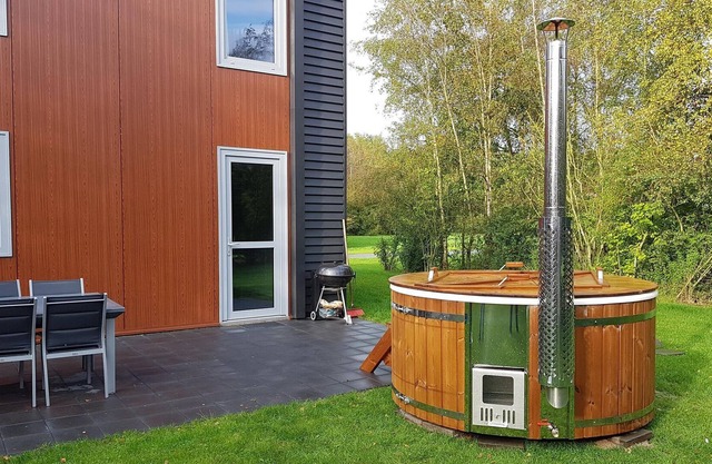 Unique villa in nature with hot tub and infrared sauna