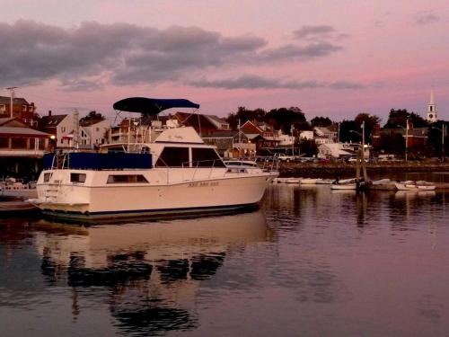 Unique Yacht Rental in a Peaceful Setting on Damariscotta River, Maine