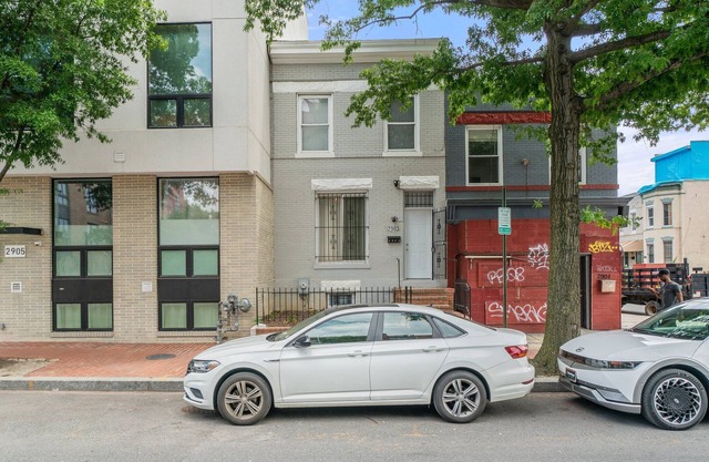 Unit #1 - 1-bedroom condo in amazing Washington Close to Howard University,