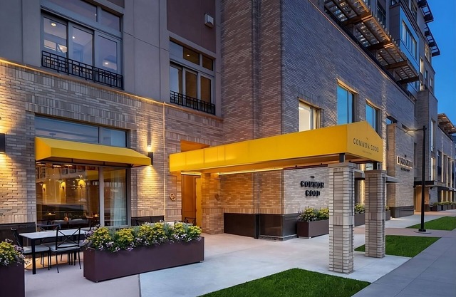 Unit in vibrant Aurora near Cherry Creek State Park, and Aurora Arts District