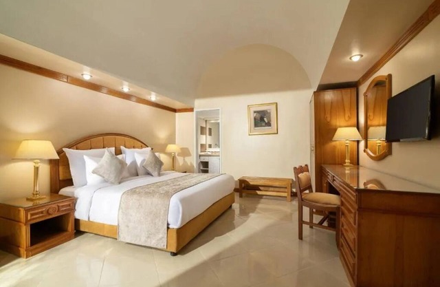 Unplug, Indulge & Discover—A Resort Gem Near the Pyramids