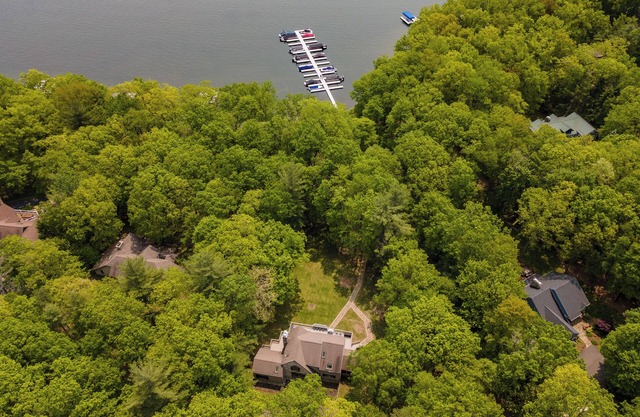 Unsalted Memories: Lakefront, Dock Slip, Hot Tub!