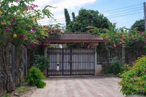 Ununio Beach Cozy home, Free Wi-Fi, Private bathroom, Kitchen, gym, spa