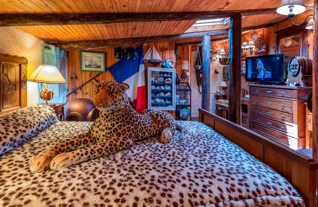 Unusual night in a Corsair Cabin - Chambre d'hotes