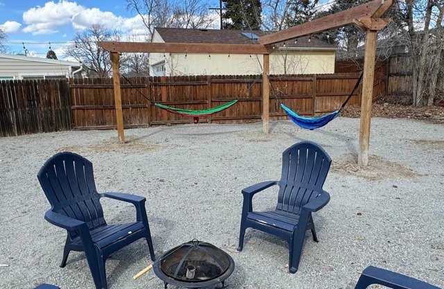 Updated 5-Bed Home w/Basement, Hammocks & Fire Pit Near I-25 and all things fun