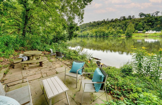 Upper Black Eddy Home w/Delaware River Access!