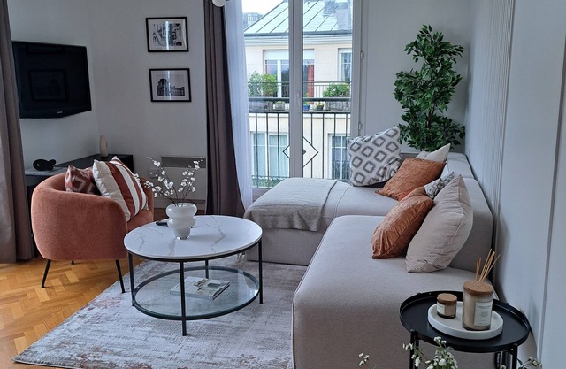 Upscale apartment, 2Ch, 1WC and a large terrace 5min from la défense
