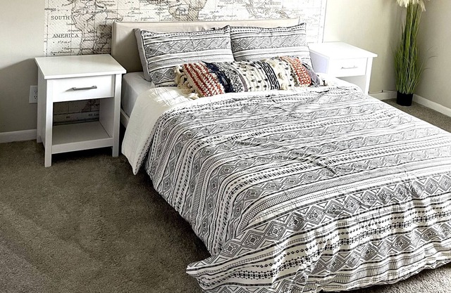 Upscale Bohemian Family sized Apartment w/ balcony