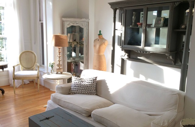 Upscale DuPont/Kalorama Area+1.5 Baths+Balcony+Driveway Parking Option!