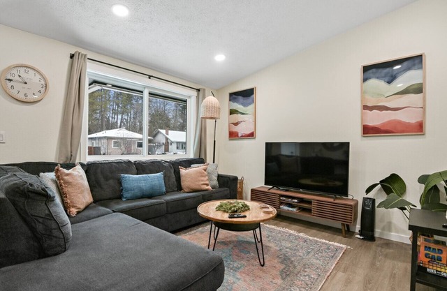 Upscale Rockwood Boho Townhouse