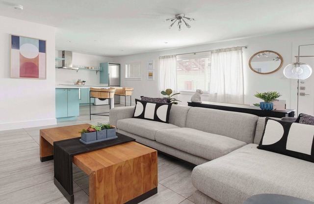 Upstay: Remodeled 2BR Boutique Condo Near Downtown